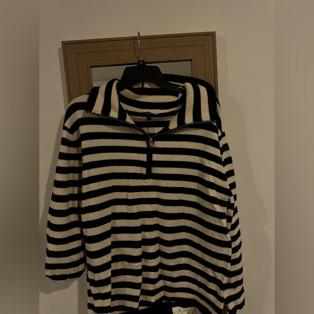 Medium express stripe women sweater